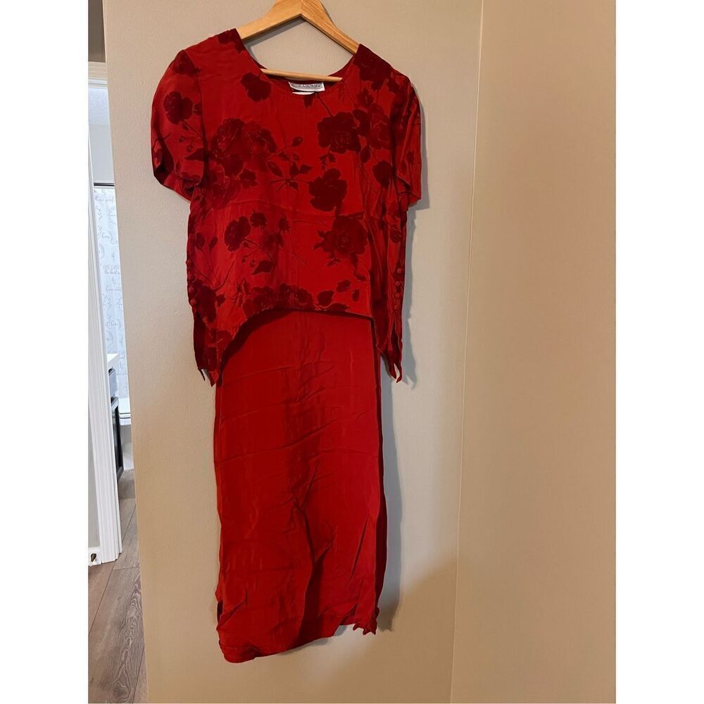 Jessica Howard Women's 10 Layered Sheath Dress Red Rosette Floral Pattern Formal